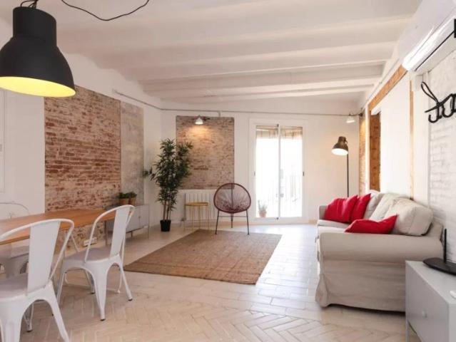 3 bedroom apartment for rent in El Raval