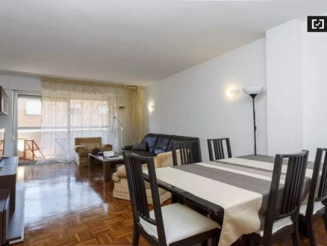 3 bedroom apartment for rent in Imperial, bills included