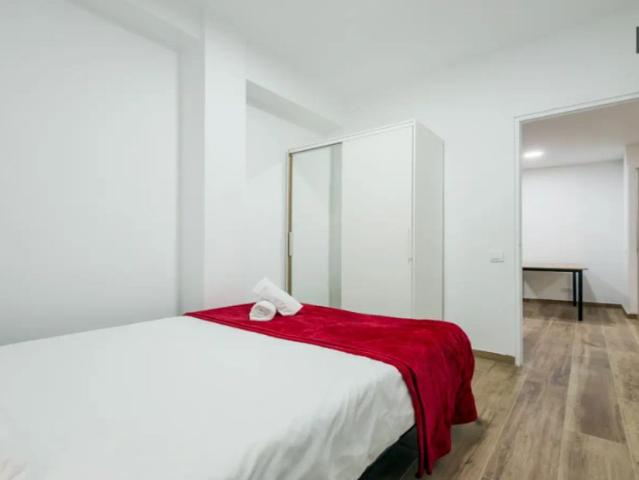3 bedroom apartment for rent in Sant Pere Santa Caterina i la Ribera