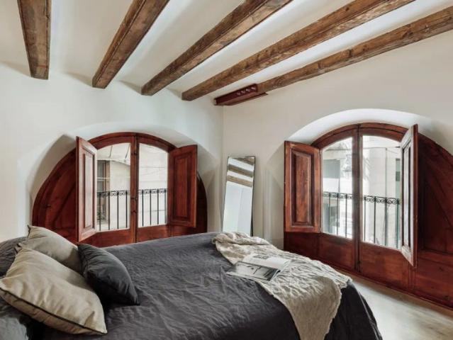 3 bedroom apartment for rent in Sant Pere Santa Caterina i la Ribera