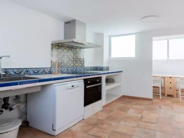 3 bedroom apartment for rent in Santa Catalina, bills included