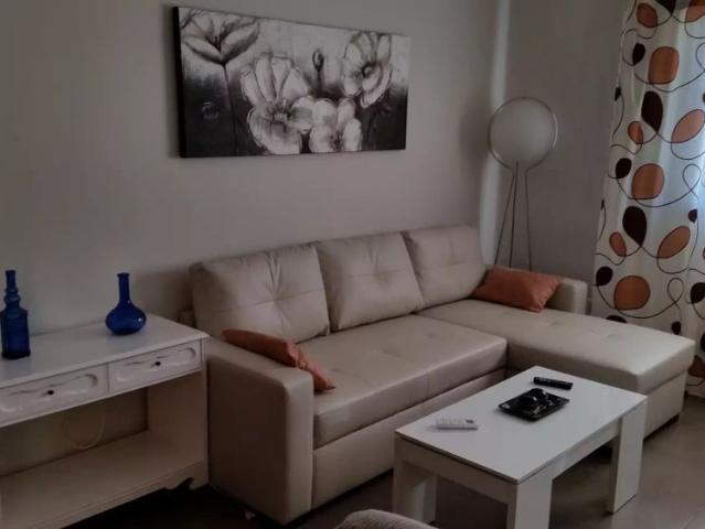 3 bedroom apartment for rent in Trinitat, students only
