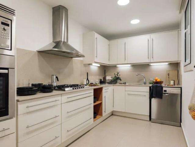 3 bedroom apartment for rent in Vila de Gràcia, perfect for professionals, couples allowed