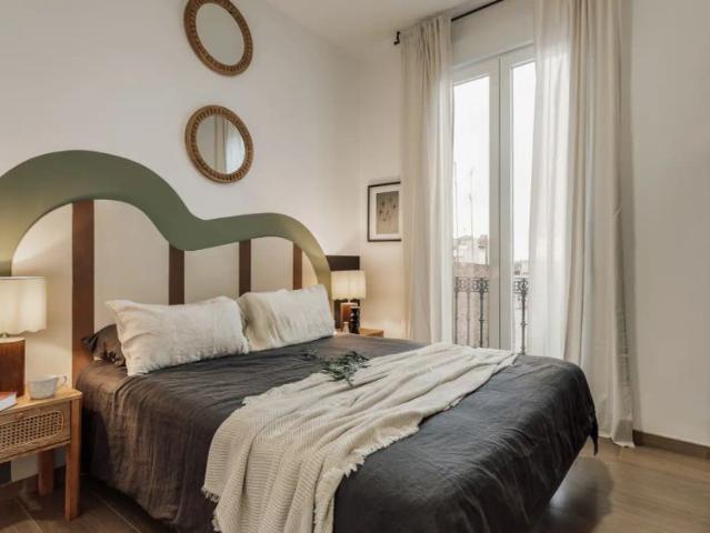 3 bedroom apartment for rent in Vila de Gràcia, professionals only