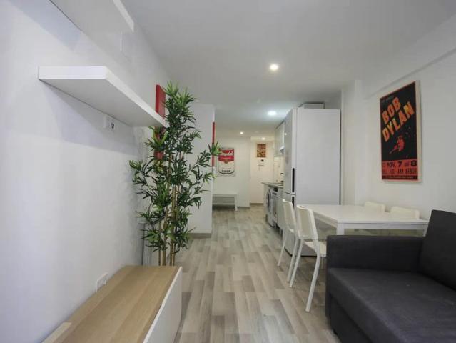 3 bedroom apartment for rent in Vista Alegre, Madrid