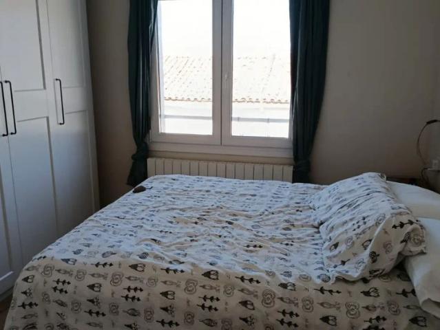 3 bedroom apartment for rent in Zaragoza, perfect for professionals and students