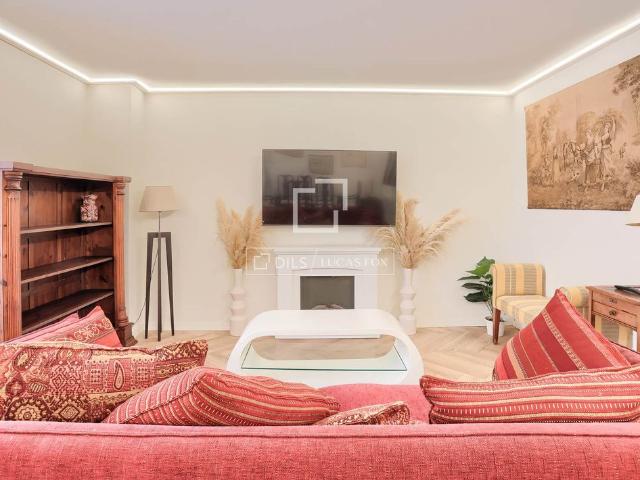 3 bedroom apartment for rent with parking space in Palma de Mallorca old town