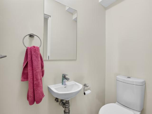 3 Bedroom Apartment For Sale in Craigavon