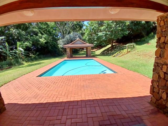 3 Bedroom Apartment For Sale in Ballito Central