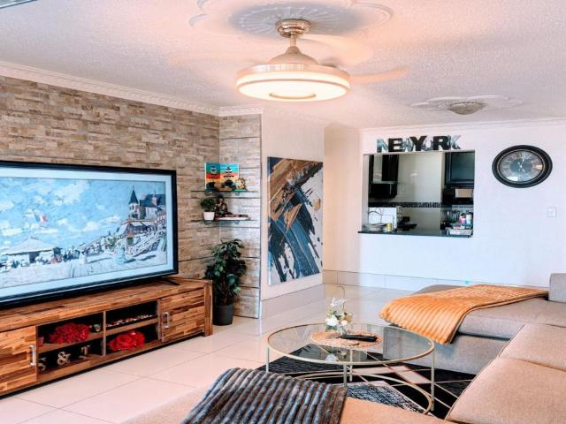 3 Bedroom apartment for sale in Bluff, Durban