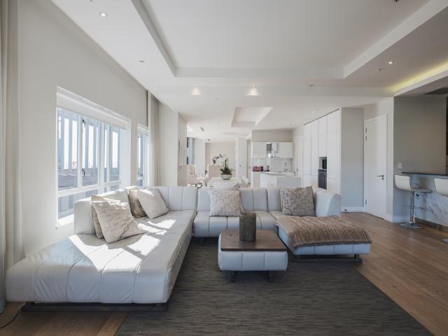 3 Bedroom Apartment For Sale in Cape Town City Centre