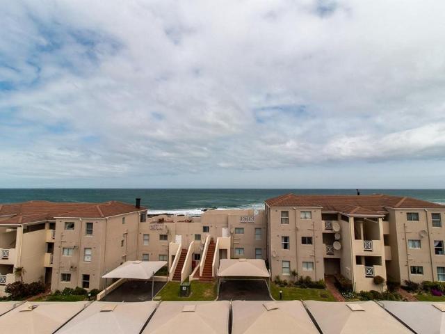 3 Bedroom apartment for sale in Hermanus Beach Club
