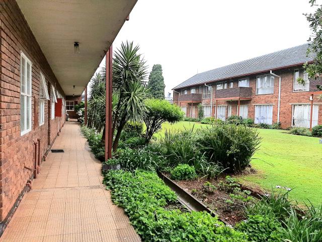 3 Bedroom Apartment For Sale in Horison View