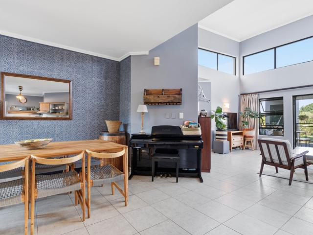 3 Bedroom Apartment For Sale in Palm Lakes Estate