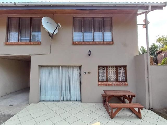 3 Bedroom Apartment For Sale in St Lucia