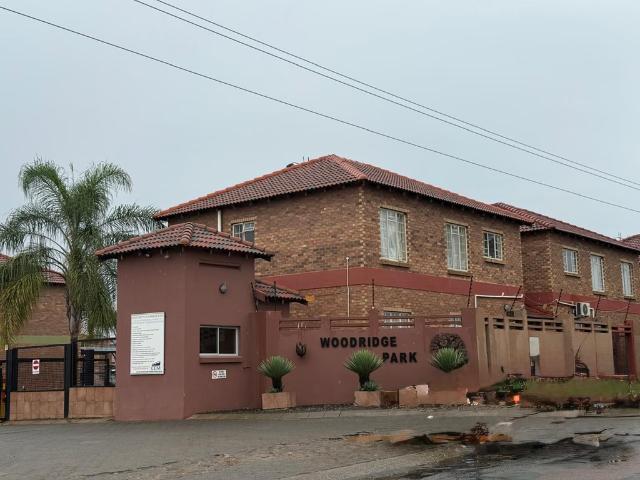 3 Bedroom Apartment For Sale in Waterval East