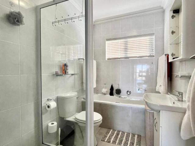 3 Bedroom Apartment For Sale in Willard Beach