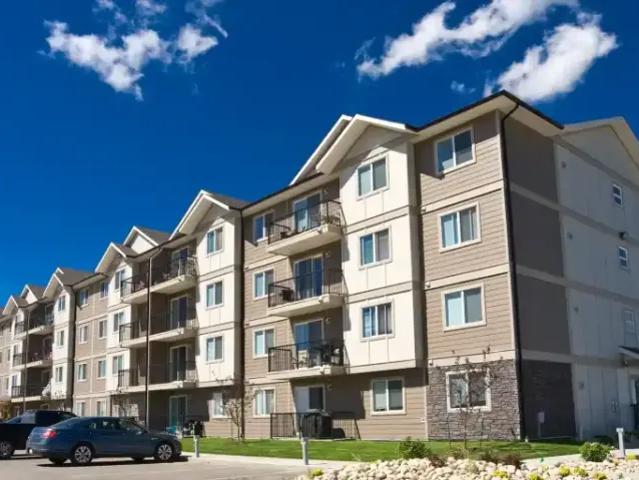 3 Bedroom Apartment Fort Saskatchewan AB 103694405