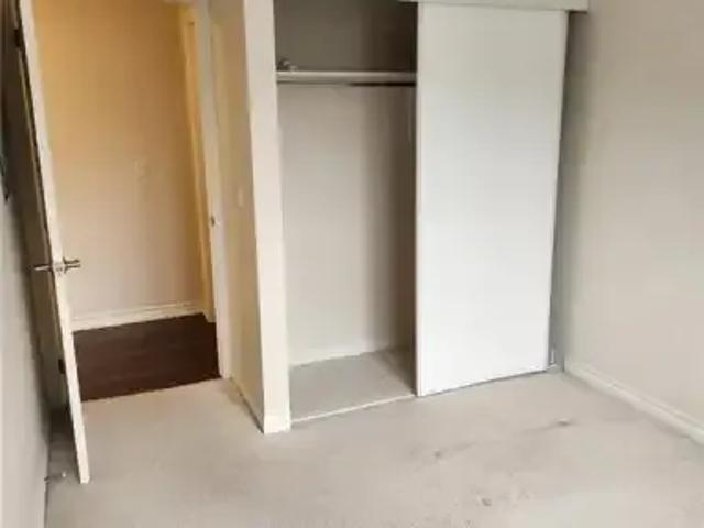 3 Bedroom Apartment Guelph ON 102272467