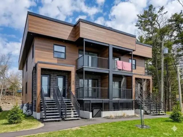 3 Bedroom Apartment Gatineau QC 102701306