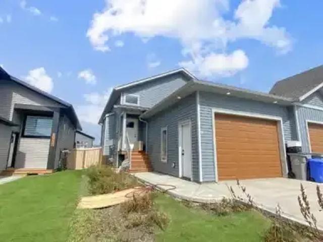 3 Bedroom Apartment Grande Prairie AB 103879552