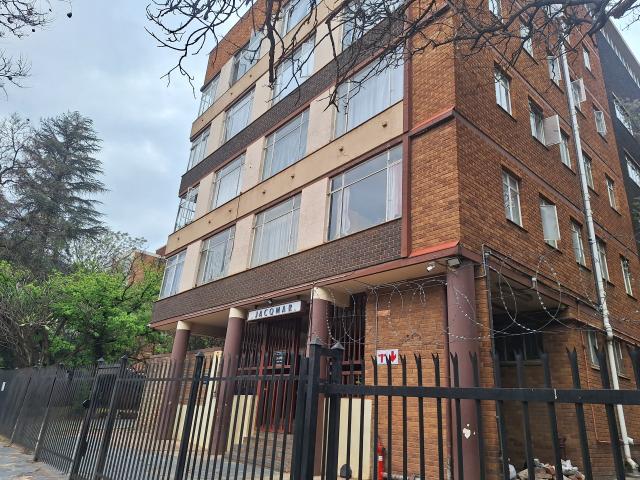 3 Bedroom Apartment in Muckleneuk