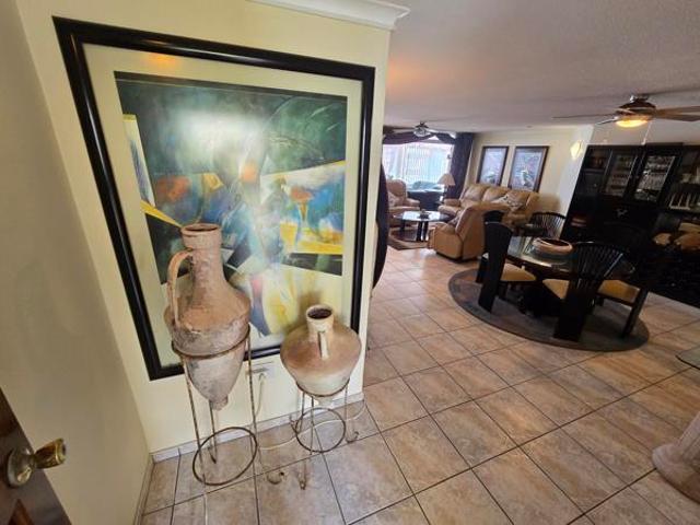3 Bedroom Apartment in Manaba Beach