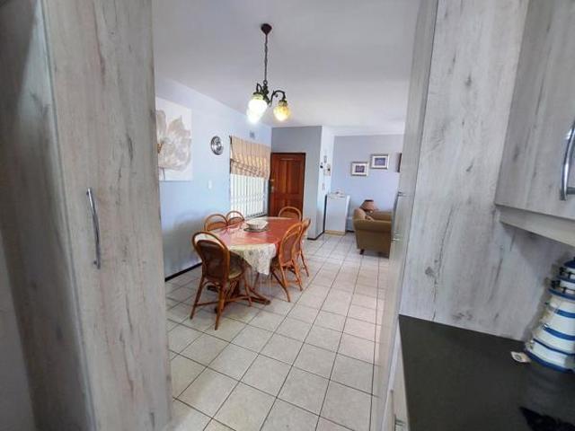 3 Bedroom Apartment in Manaba Beach