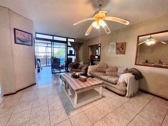 3 Bedroom Apartment in Manaba Beach
