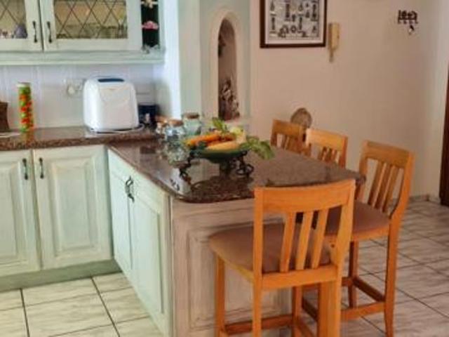 3 Bedroom Apartment in Manaba Beach