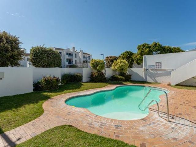 3 Bedroom Apartment in Marina Da Gama
