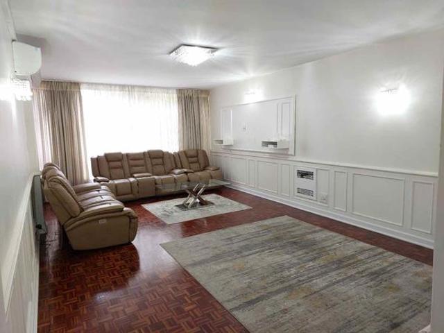 3 Bedroom Apartment in Melrose