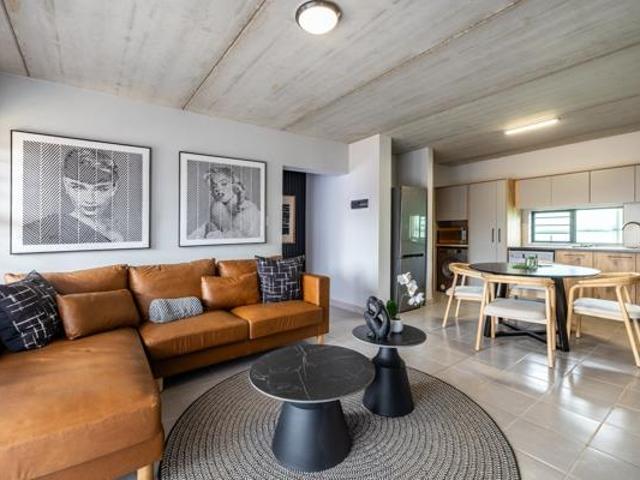 3 Bedroom Apartment in Meyerspark