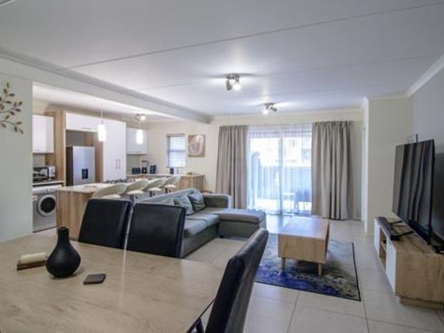 3 Bedroom Apartment in Modderfontein