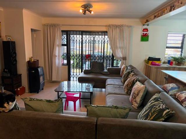 3 Bedroom Apartment in Modderfontein