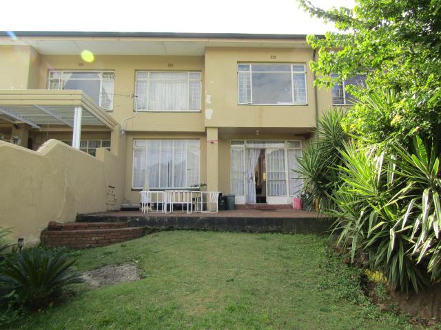 3 Bedroom Apartment in Mondeor