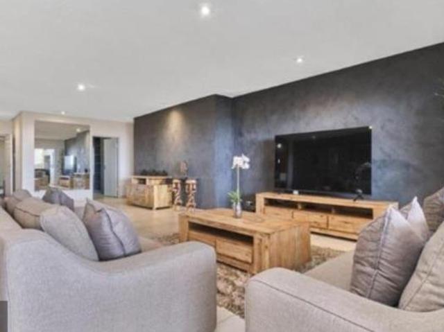 3 Bedroom Apartment in Morningside