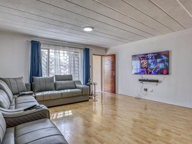 3 Bedroom Apartment in Morningside