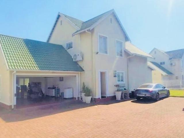 3 Bedroom House in Mount Edgecombe