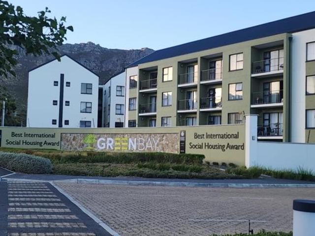 3 Bedroom Apartment in Mountainside