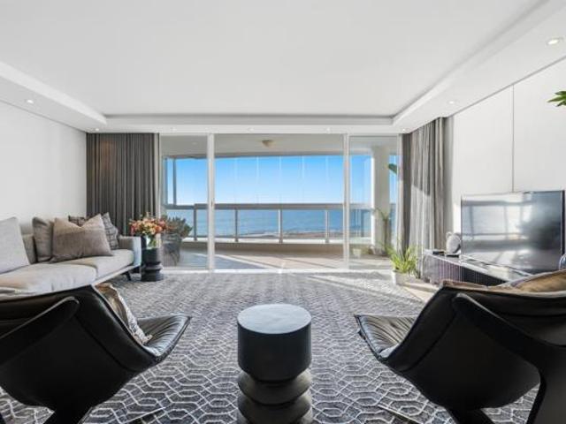 3 Bedroom Apartment in Mouille Point