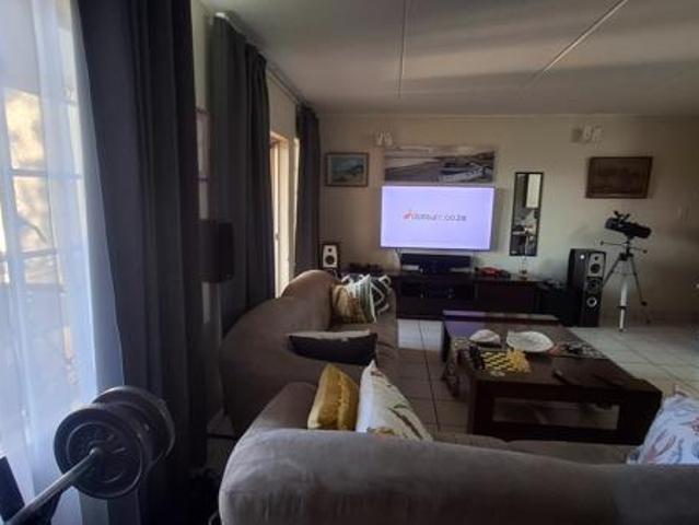 3 Bedroom Apartment in Nelspruit Ext 11