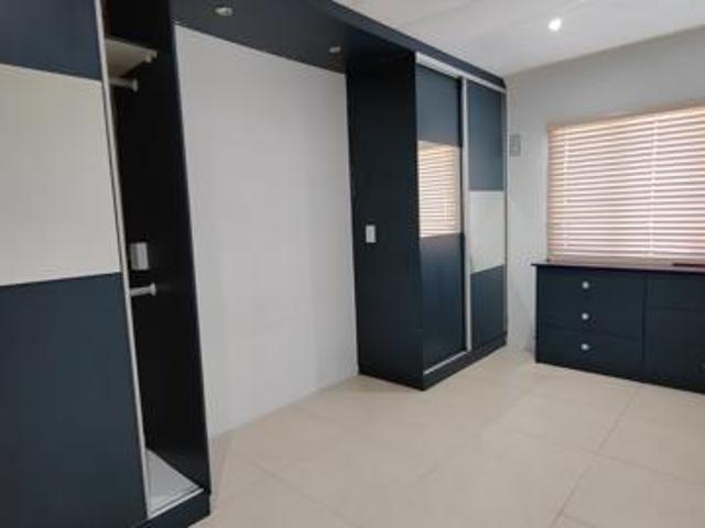 3 Bedroom Apartment in Newlands West