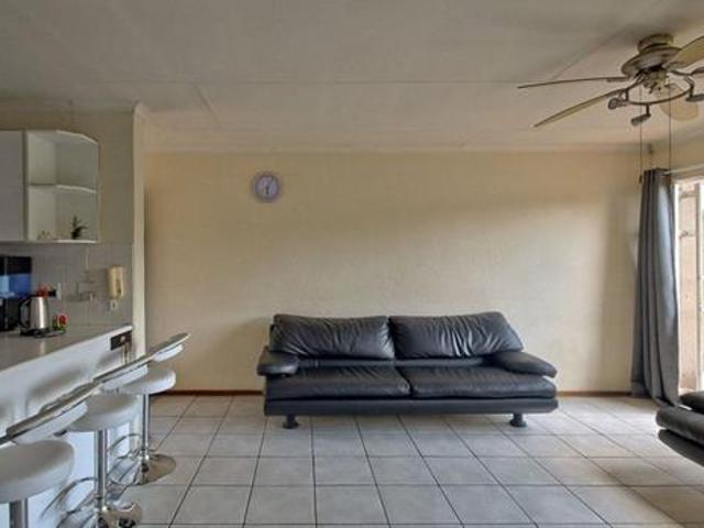 3 Bedroom Apartment in Newlands
