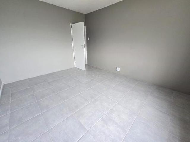 3 Bedroom Apartment in Newton Park