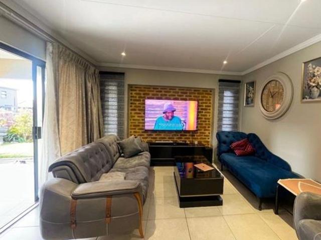 3 Bedroom Apartment in Nooitgedacht