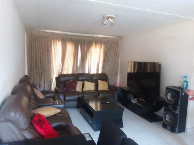3 Bedroom Apartment in Ormonde