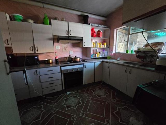 3 Bedroom Apartment in Amalinda North