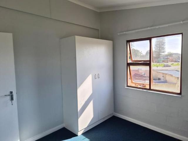 3 Bedroom Apartment in Amalinda