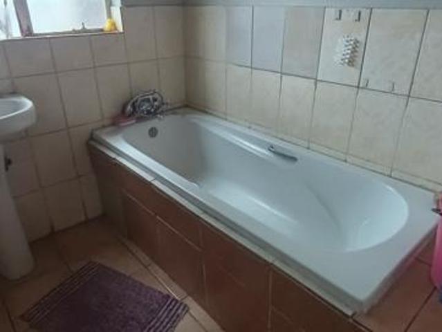 3 Bedroom Apartment in Annadale